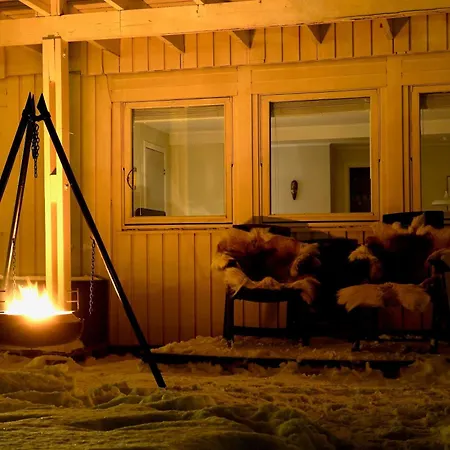 شقة Fredelig Med Utsiktsplass Til Nordlys *