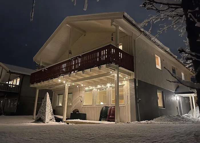 Fredelig Med Utsiktsplass Til Nordlys *